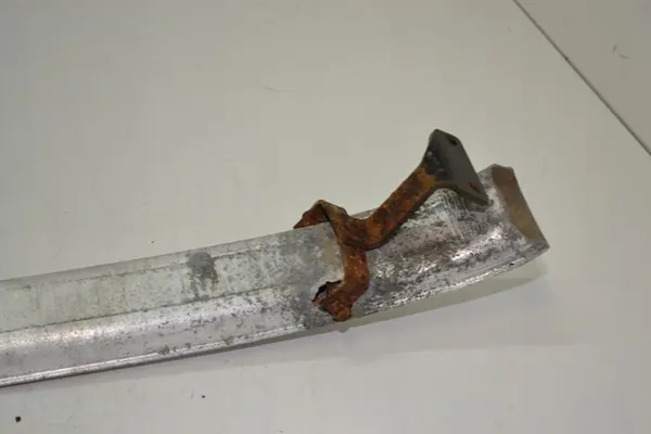 Takapuskuri Vahvistus Mercedes W211 Sedan A2116100214 image 6