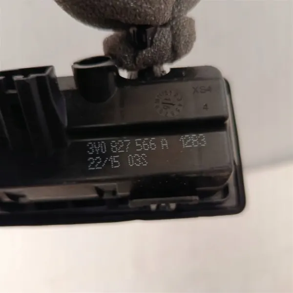 Caméra de recul OEM 3V0827566A pour Skoda Superb III image 6