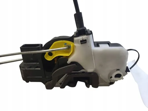 Vänster framdörrslås OPEL MOKKA 13579518 image 3