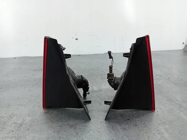 Lámpara trasera izquierda Renault Espace IV image 4