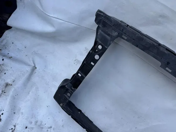 SKODA YETI LIFT 13- Mask image 4