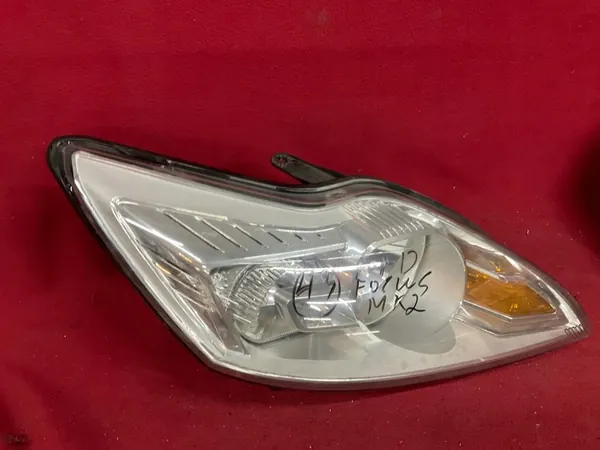 FORD FOCUS MK2 LIFT Faro Delantero Derecho image 2