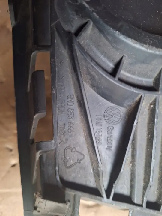 Griglia anteriore destra paraurti copertura fendinebbia VW Tiguan I 5N image 4