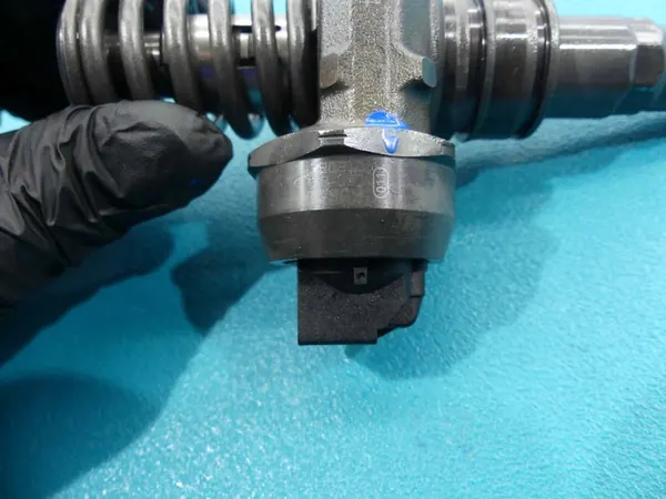 Injetor 5.0 TDI VW Touareg I image 2