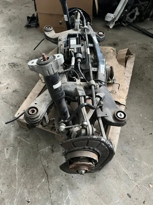 Maserati OEM 670007569 Achterophanging Compleet Set image 2