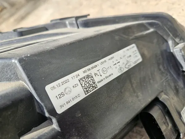 SKODA SUPERB III Full LED Linker Scheinwerfer image 8