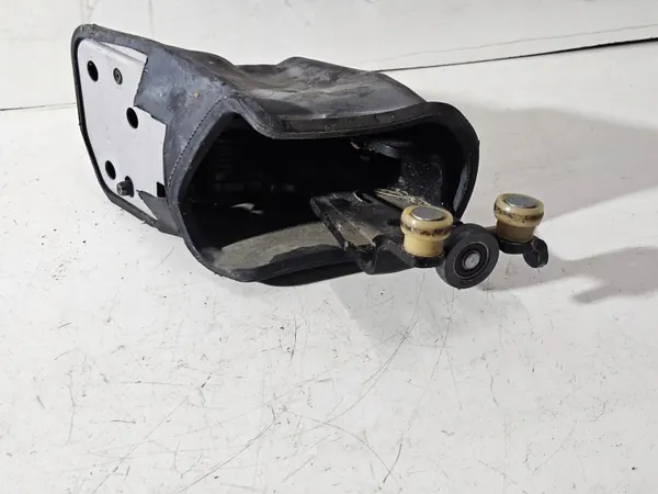 Rueda de puerta corredera izquierda trasera OEM Toyota Proace image 3