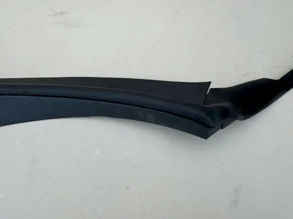 OEM 67857-48040 Lexus RX IV Rechte Hintertürleiste image 8
