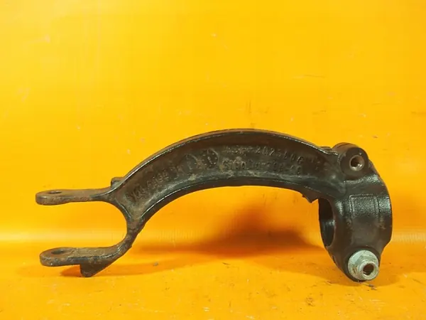 Audi A5 8T Oikea Jousituskiinnike OEM 8k0413038l image 2