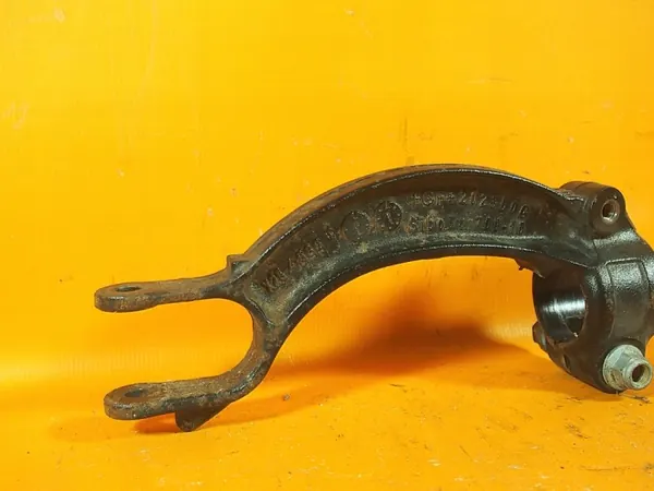 Audi A5 8T Oikea Jousituskiinnike OEM 8k0413038l image 3