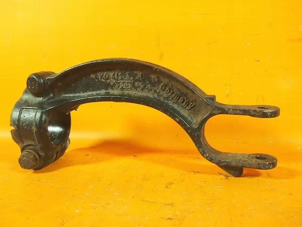 Audi A5 8T Oikea Jousituskiinnike OEM 8k0413038l image 6
