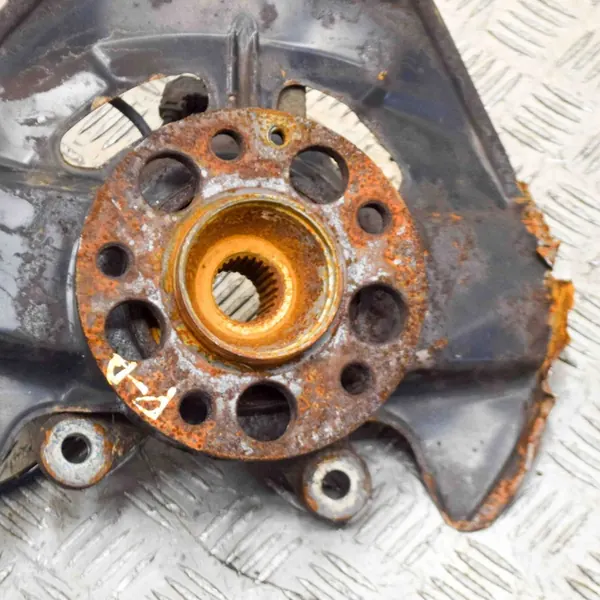 Mercedes-Benz B W245 2005 Mozzo ruota anteriore sinistro image 2