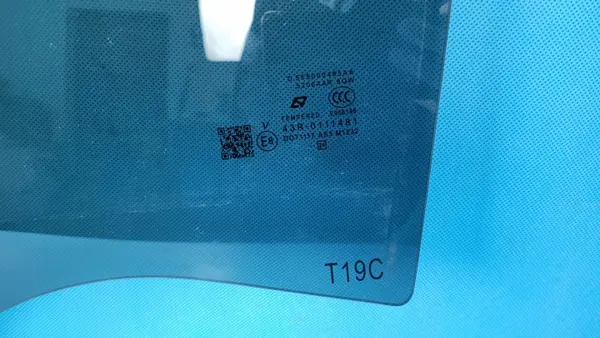 Ventana lateral izquierda trasera OEM 555000485AA Chery Omoda 5 image 3