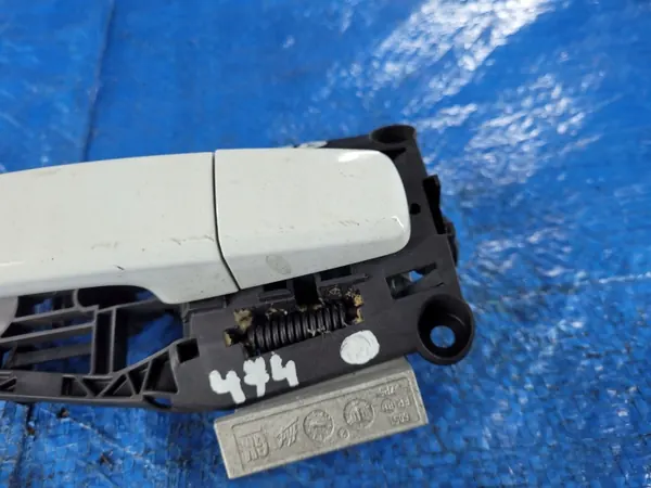 Opel OE 13271966 Framdörr höger handtag - Begagnad image 3