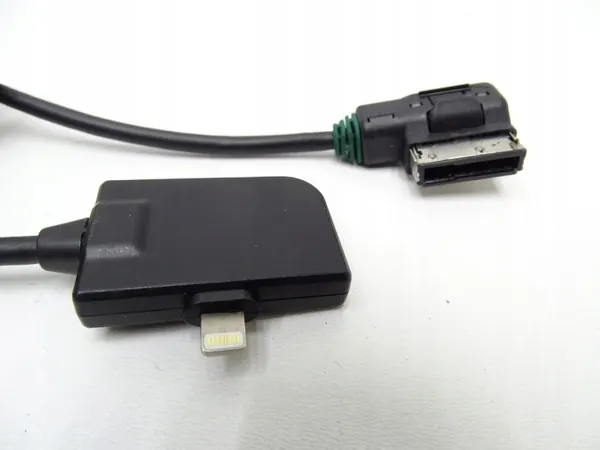 Câble Adaptateur iPhone OEM 5N0035554H pour VW Tiguans image 3