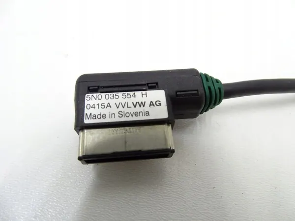 Câble Adaptateur iPhone OEM 5N0035554H pour VW Tiguans image 4