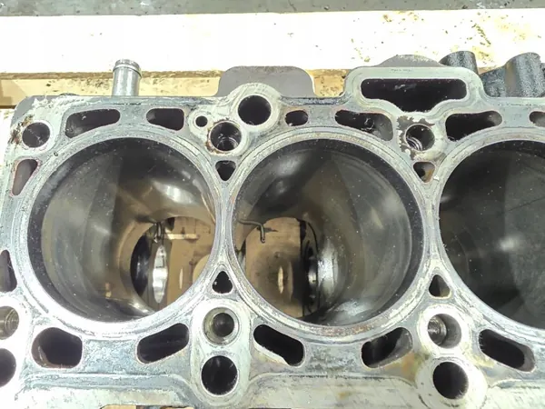 Motorblock OEM 03L021BG 13/26 för Audi 2.0 TDI image 6