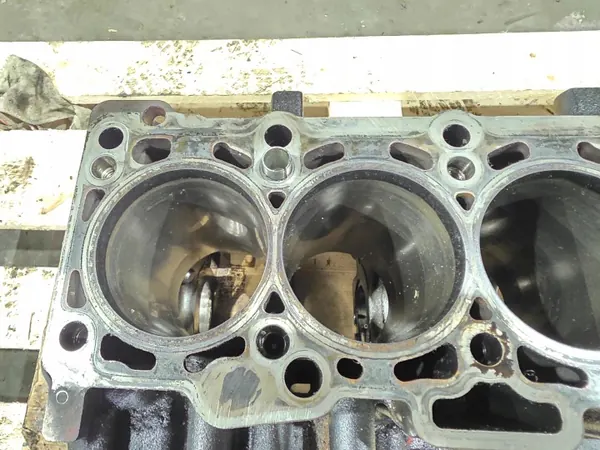 Motorblock OEM 03L021BG 13/26 för Audi 2.0 TDI image 8