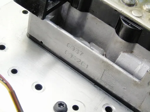 Hydraulische controller OEM 05078928AA voor 62TE versnellingsbak image 6