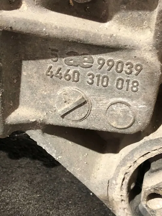 Audi Q7 Bakaxelns differential OEM 4460310018 image 6