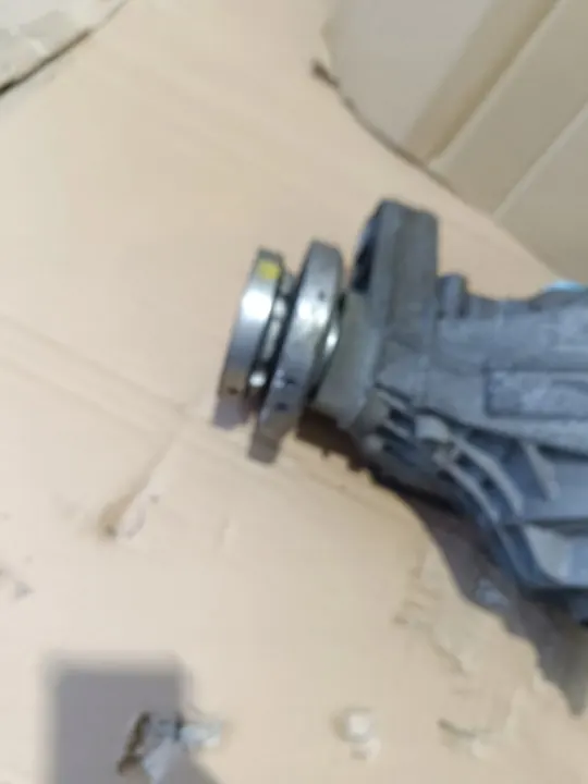 OEM 21312312312 Välitys Maserati Levantelle image 3