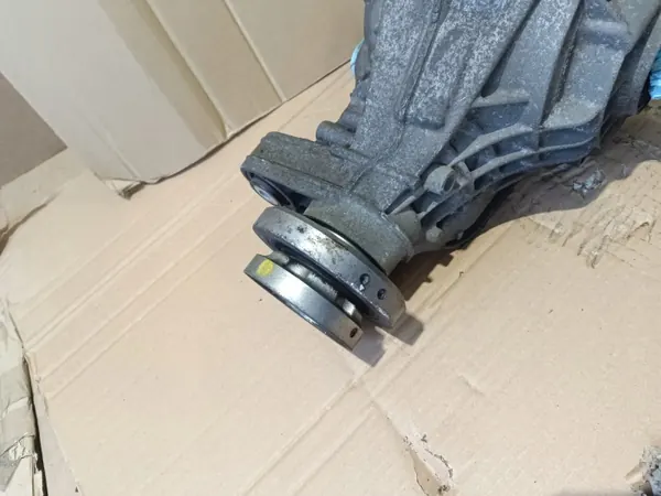 OEM 21312312312 Välitys Maserati Levantelle image 4
