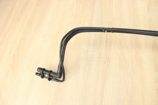 Audi AdBlue Einfüllrohr OEM 4G0131963C - Gebraucht image 4