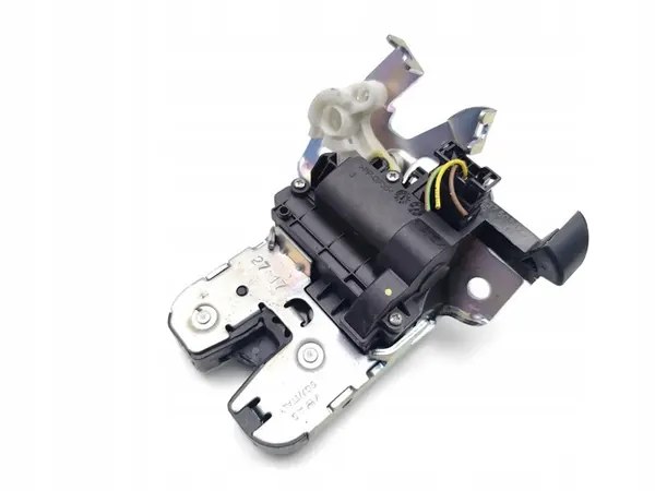 Audi A4 Takaluukun Lukko 2017 Sedan 8W0827503 image 6