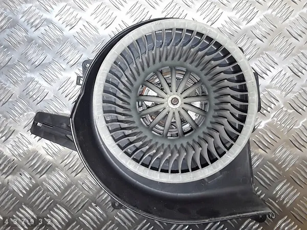 Ventilateur moteur chauffage 2002 VW Polo 6Q01820015 image 1