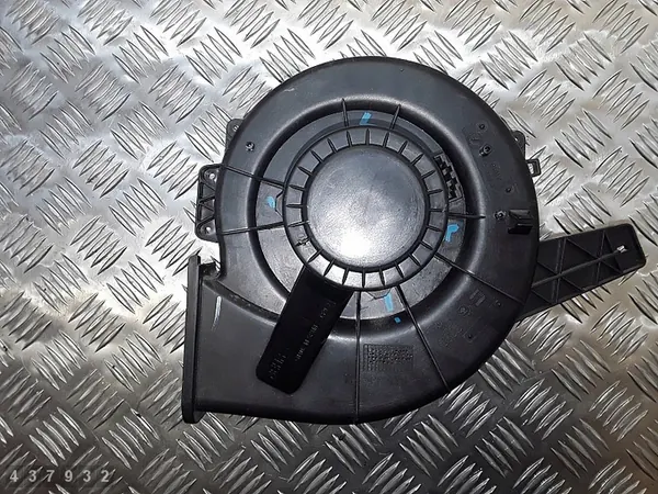 Ventilateur moteur chauffage 2002 VW Polo 6Q01820015 image 2