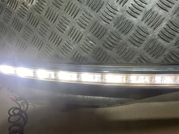 Lancia Delta III Höger LED DRL OEM 46120748 image 3