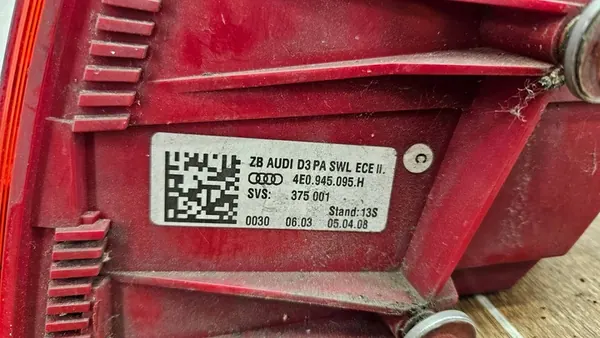 Audi A8 S8 D3 Luz Trasera Izquierda 4E0945095H image 7