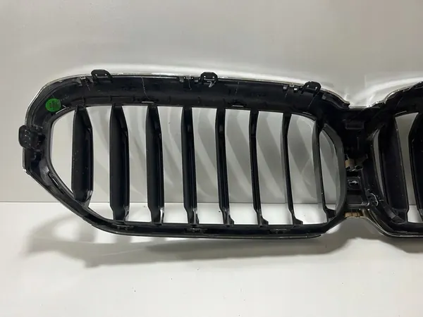 Grade dianteira M BMW 5 G30 G31 2018 image 9
