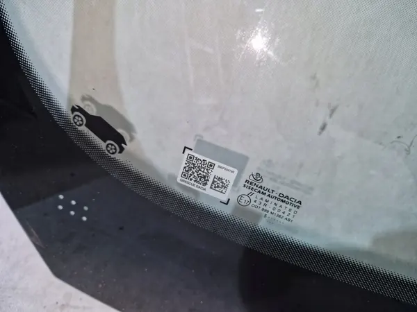 Parabrisas Dacia Bigster OEM 72726355R con Cámara image 3