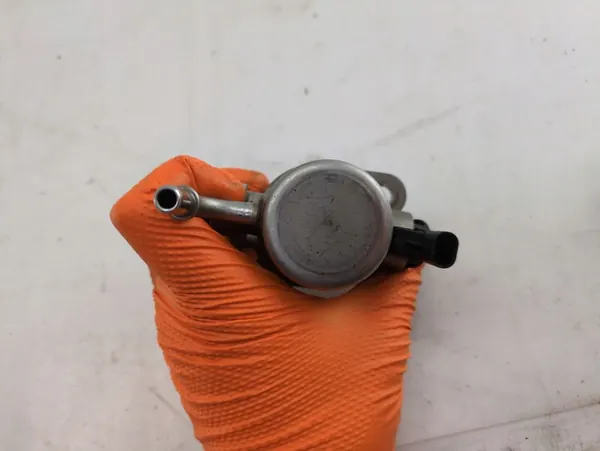 Hochdruckkraftstoffpumpe Audi A3 8Y 2021 OEM 06Q127025S image 6