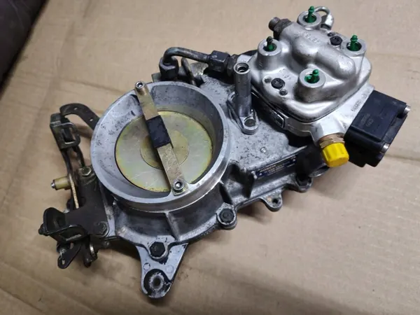 Mercedes-Benz OE Distributor image 1