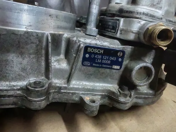 Mercedes-Benz OE Distributor image 2