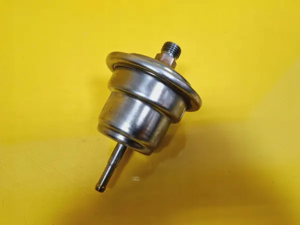 Régulateur Pression Carburant OEM DRC88864 Mercedes image 2
