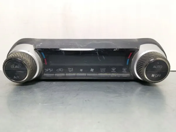 Toyota RAV4 klimatpaneler OEM FBZ6880 - Begagnad image 2