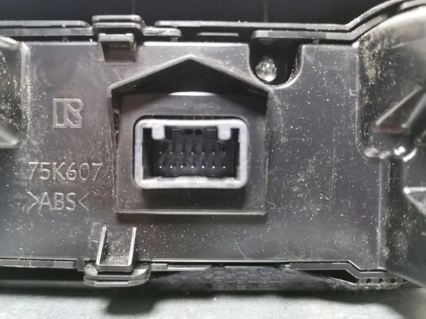 Toyota RAV4 klimatpaneler OEM FBZ6880 - Begagnad image 6