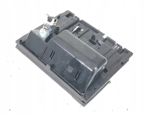 Cendrier OEM 3G1863284 pour VW Passat B8 2.0 190CV image 3