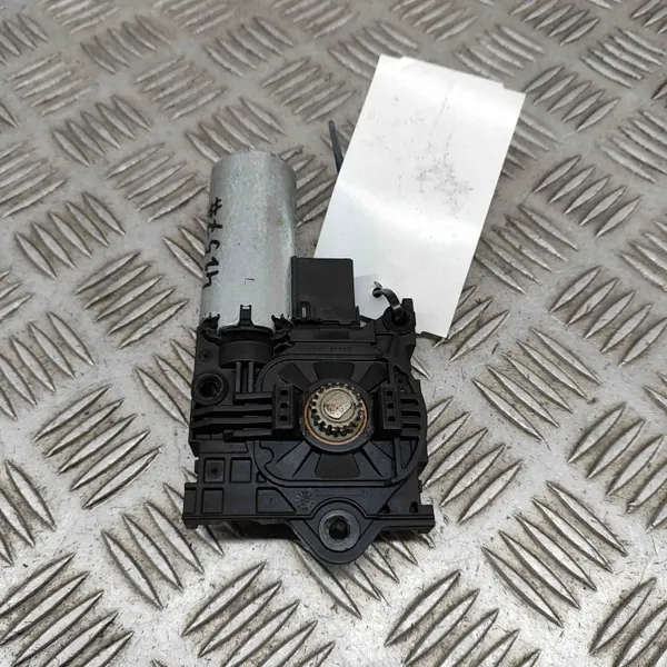 Motor de techo solar Audi A5 OEM 10028299C - Usado image 4