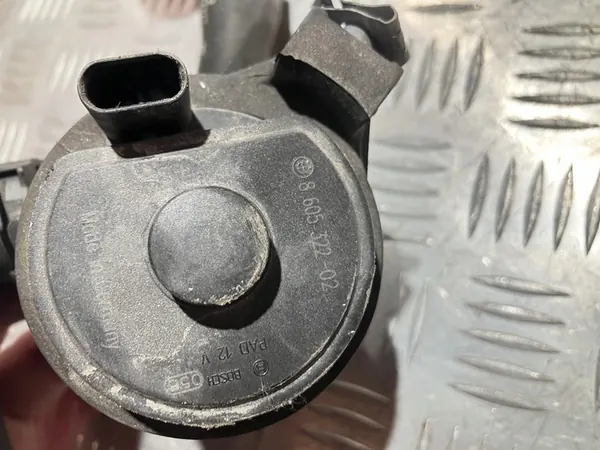 Vesipumppuletku BMW X1 F48 2.0i OEM 7617377 image 3