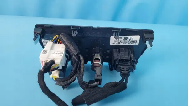 Hyundai Tucson IV USB/AUX-Anschluss OEM 84632-N7100 image 5