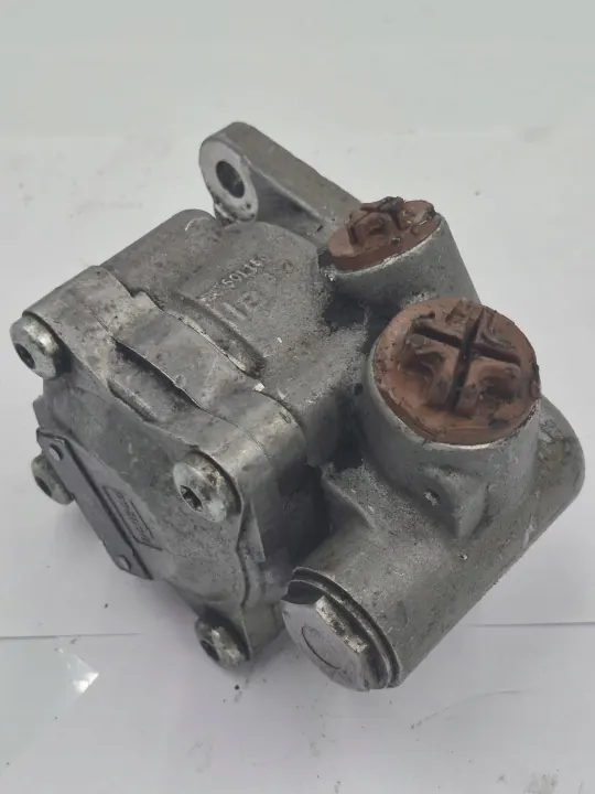 Pompe de direction assistée MAN TGX 2018 OEM 82471016051 image 2