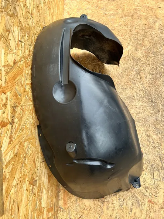 VOLVO S40 V50 Front Right Wheel Arch OEM 30678144 image 3