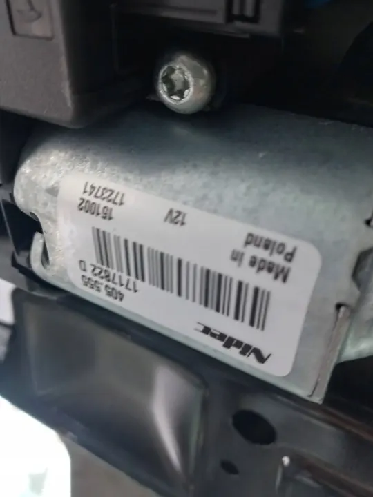 BMW OE Kattoikkuna OEM 18238420326 5-sarja F10 image 4
