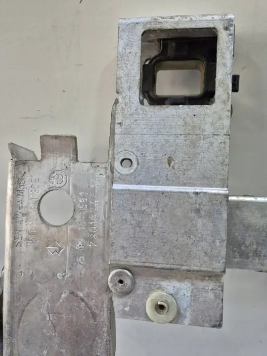 Soporte inferior radiador BMW F39 F40 F45 F48 MINI F54 F60 image 9