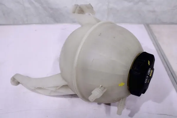 BMW X5 G05 Ausgleichsbehälter 5A6A031 image 3