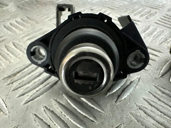 Schloss-Einsatz für Kofferraum BMW 7 E65 - OEM Teil image 9